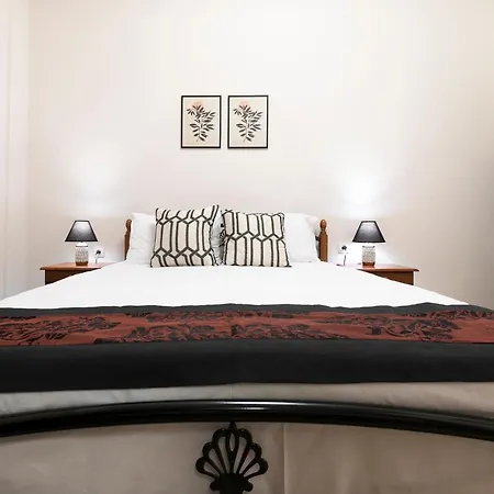 New 2 Plus Office Apt With Full Kitchen On St Dimitrios